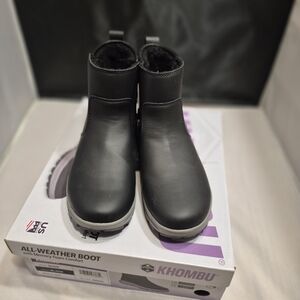 Khombu Womens Size 8 Black All-Weather Boots